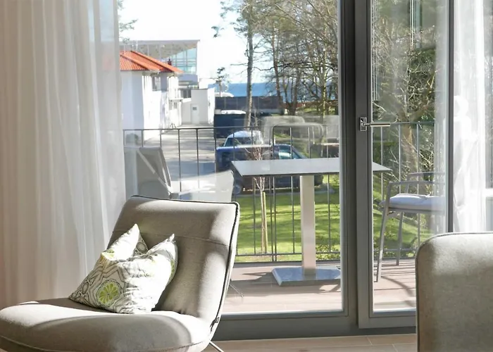 Andrea M Lejlighed *